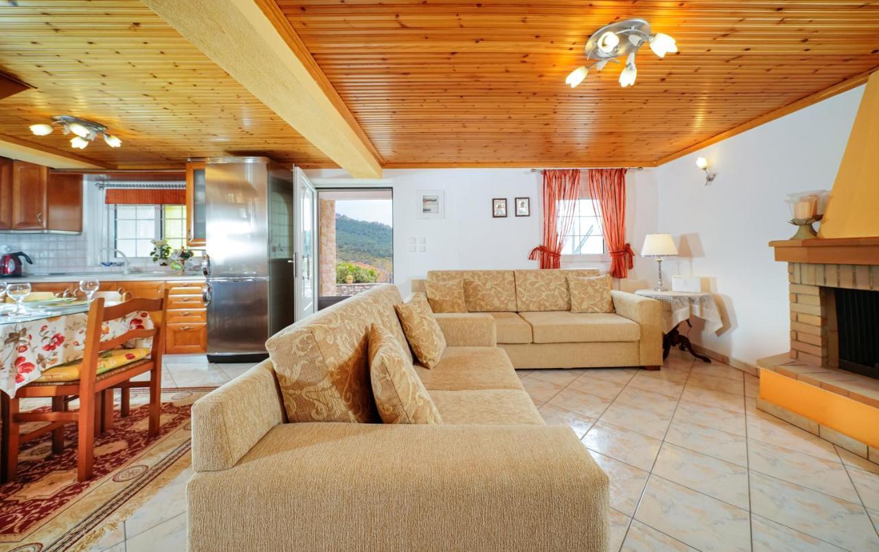 Villa Nicole Theologos  Екстер'єр фото